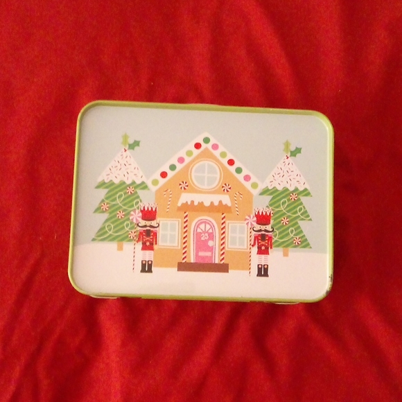 Small Holiday Gingerbread House Tin - Picture 2 of 7